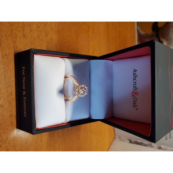 NWT✔ 14K Gabriel Pear Shaped Halo Wedding Ring - Picture 9 of 15